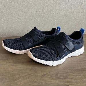 Vionic sneaker